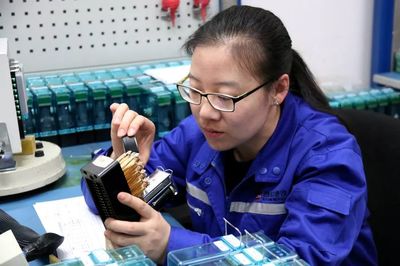 这一双地铁通号人的手